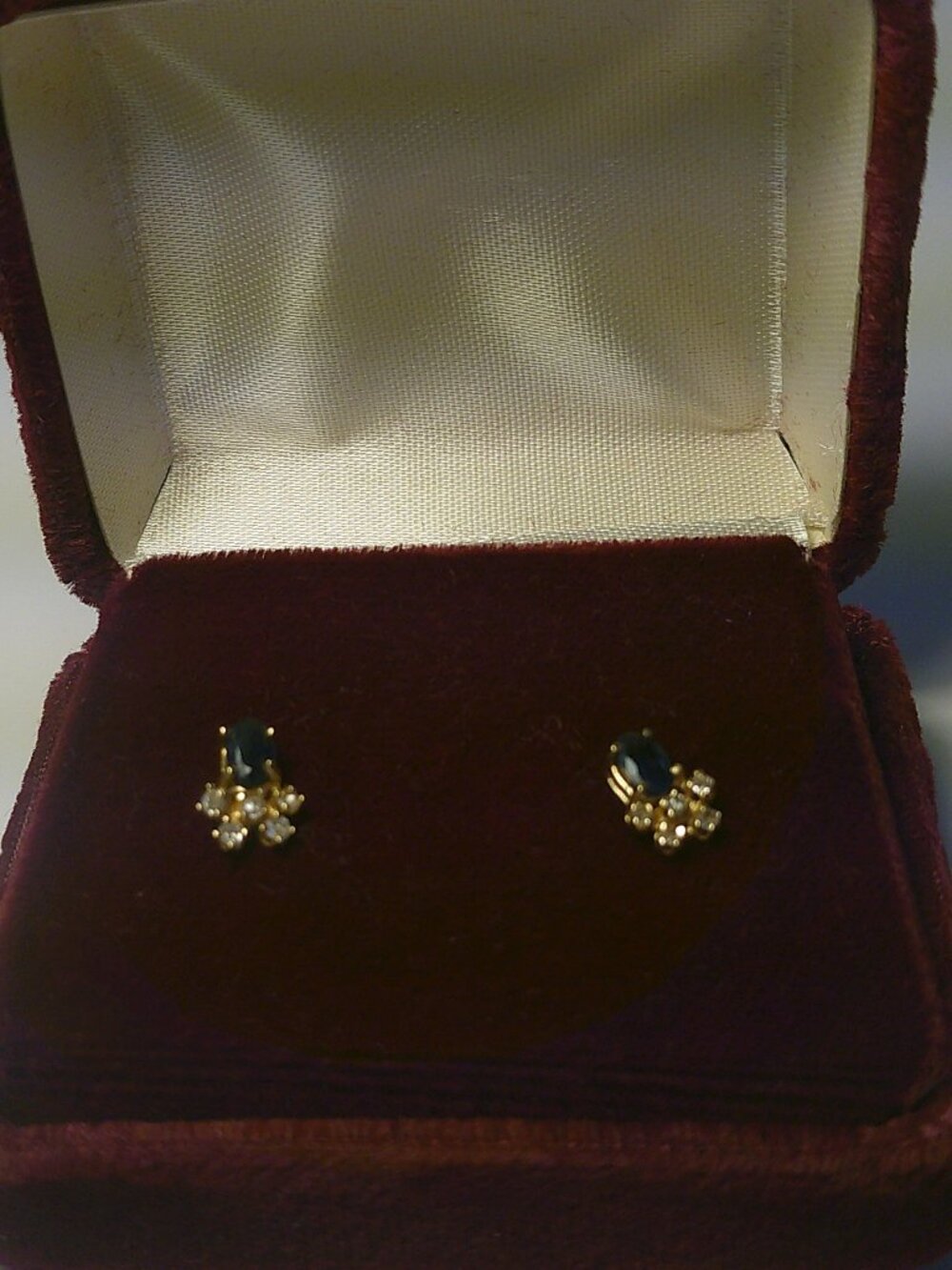 Gold Tone Sapphire Blue Stone Cluster Stud Earrings - SB6 D3